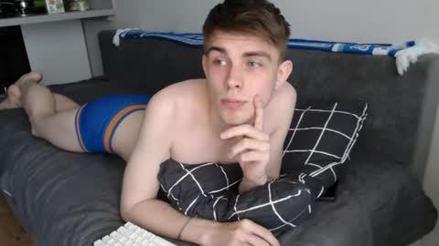 Snapshot of cute_oliver chatting on 05/27/26, 12:46 Oliver online show from 05/27/26, 12:46