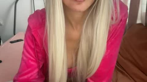 cute_patrice online show from 11/27/25, 11:12