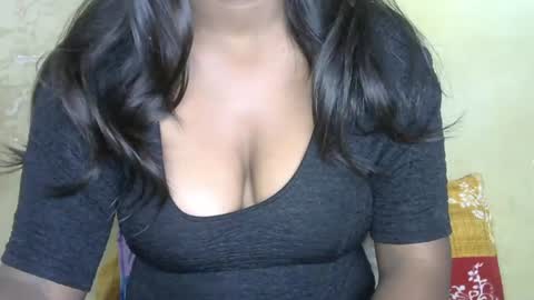 Snapshot of cute_payalji chatting on 11/24/25, 02:00 alia online show from 11/24/25, 02:00