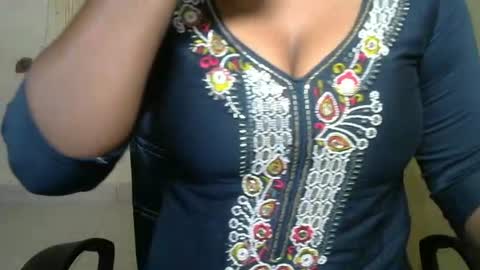 Snapshot of cute_payalji chatting on 04/24/26, 02:03 alia online show from 04/24/26, 02:03