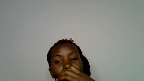 Snapshot of cute_pie20 chatting on 10/19/25, 10:32 cute_pie20 online show from 10/19/25, 10:32