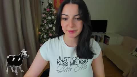 Snapshot of cute_redface_ chatting on 12/17/25, 03:51 Bb online show from 12/17/25, 03:51