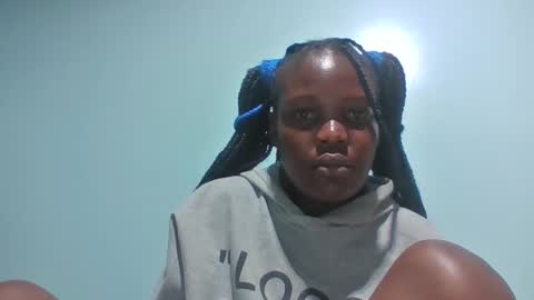 cute_roxie online show from 02/14/25, 11:53