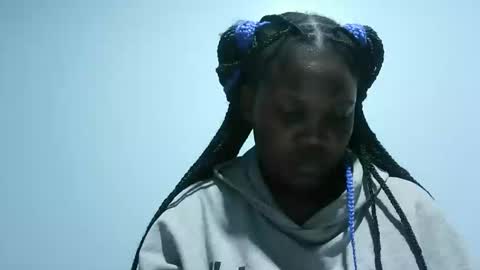 cute_roxie online show from 02/18/25, 08:36