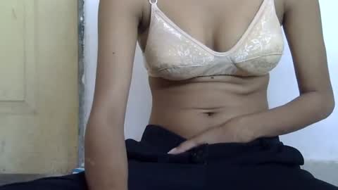 Snapshot of cute_ruhii chatting on 07/13/26, 02:14 ruhi online show from 07/13/26, 02:14