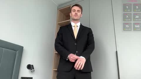 cute_skywalker online show from 09/16/25, 07:53