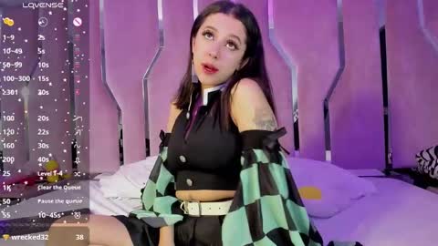 Snapshot of cute_stoone chatting on 01/24/25, 08:43 SOLEI online show from 01/24/25, 08:43