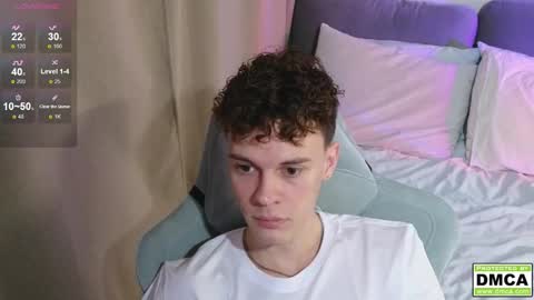 Snapshot of cute_thomas chatting on 12/16/25, 04:12 Thomas - online show from 12/16/25, 04:12