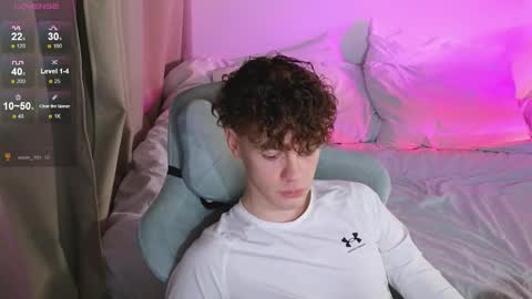 Snapshot of cute_thomas chatting on 03/18/26, 06:22 Thomas - online show from 03/18/26, 06:22