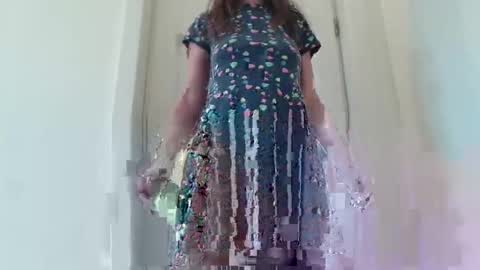 Anne-Marie  online show from 10/21/25, 09:21