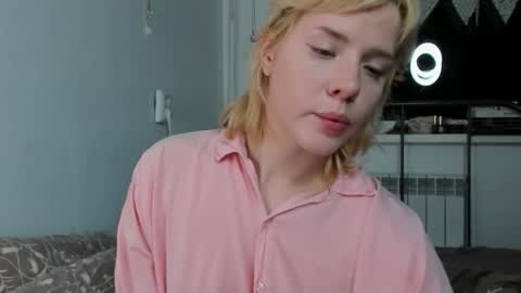 Snapshot of cuteasfuck_ chatting on 11/29/25, 03:04 Amy online show from 11/29/25, 03:04