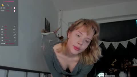 Snapshot of cuteasfuck_ chatting on 03/15/26, 01:39 Amy online show from 03/15/26, 01:39