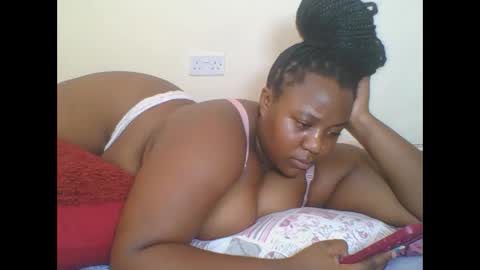 Snapshot of cuteaurel chatting on 12/23/25, 10:24 AURELIA online show from 12/23/25, 10:24