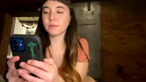 Snapshot of cuteballoons chatting on 01/31/25, 01:22 CuteBalloons online show from 01/31/25, 01:22