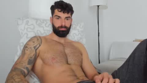 cuteeboy online show from 02/10/25, 07:04