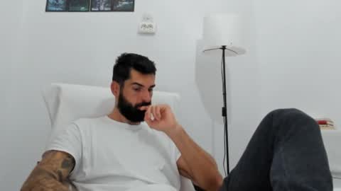 cuteeboy online show from 10/21/25, 05:41