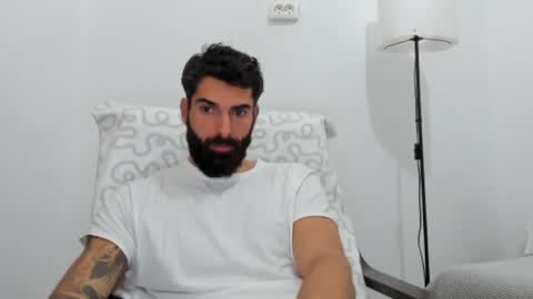 cuteeboy online show from 11/20/25, 08:14