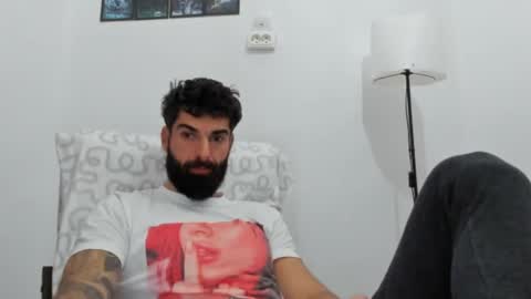 cuteeboy online show from 12/17/25, 07:47