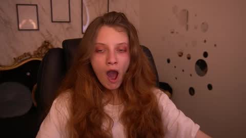 Foxy online show from 06/05/26, 12:44