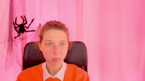 Elli online show from 11/15/25, 11:40