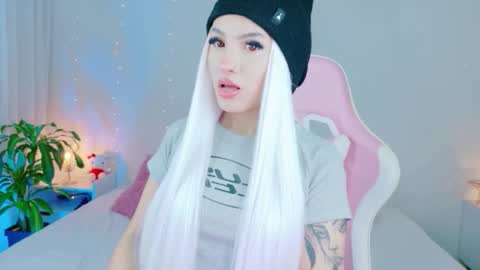 Snapshot of cuteezoe chatting on 03/14/26, 03:45 Zoe online show from 03/14/26, 03:45