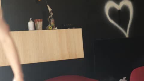 Snapshot of cutefitnessmodel chatting on 10/28/25, 09:35 cutemodel online show from 10/28/25, 09:35