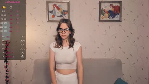 Melisa online show from 10/26/25, 07:42