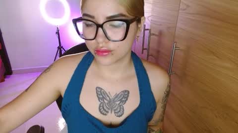 isabella online show from 02/03/26, 05:40