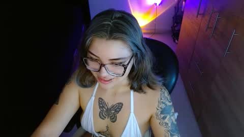 isabella online show from 02/17/26, 04:57
