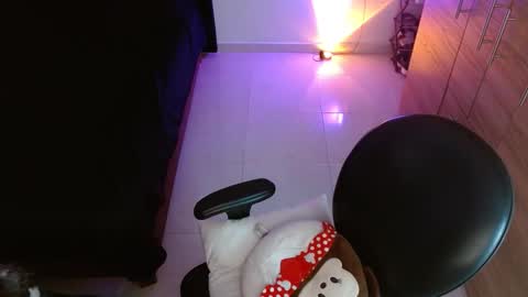 isabella online show from 02/19/26, 06:15