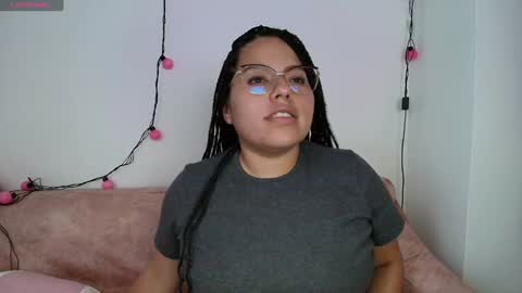 Snapshot of cutejess45 chatting on 01/12/25, 10:33 tell me jess   online show from 01/12/25, 10:33