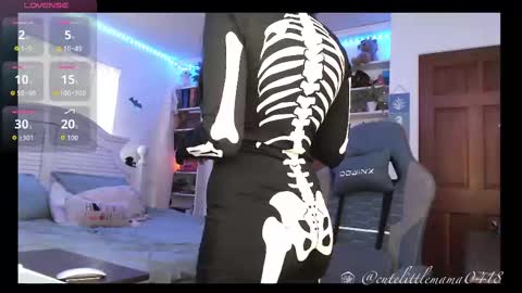 Snapshot of cutelittlemama0418 chatting on 10/25/25, 02:24 Cutelittlemama0418 Lola online show from 10/25/25, 02:24