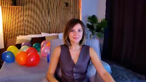 Snapshot of cutemirage chatting on 06/20/26, 02:42 cutemirage online show from 06/20/26, 02:42