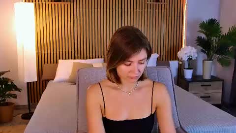 Snapshot of cutemirage chatting on 06/22/26, 02:36 cutemirage online show from 06/22/26, 02:36