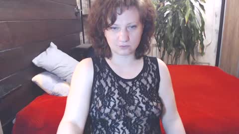 Snapshot of cutemoan chatting on 06/14/26, 08:33 Rita online show from 06/14/26, 08:33