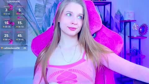 Rina online show from 03/11/26, 08:20