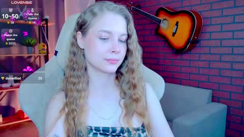 Snapshot of cutemousee chatting on 05/20/26, 06:19 Rina online show from 05/20/26, 06:19