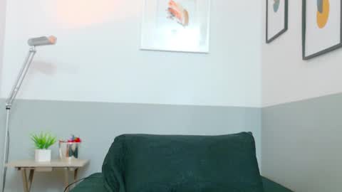 cutepetitee online show from 10/11/25, 08:07