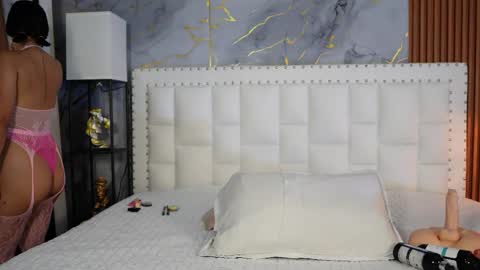 cutepetitee online show from 05/06/26, 08:03