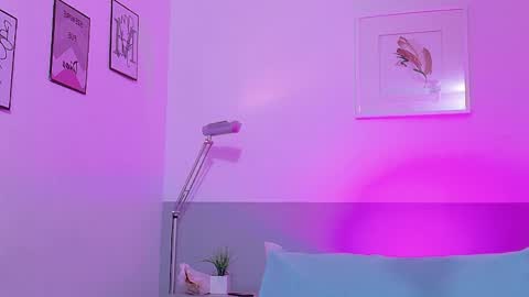 cutepetitee online show from 05/19/26, 07:20