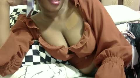 cutermilly online show from 12/24/24, 09:17