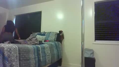 mary mack online show from 10/30/25, 05:13