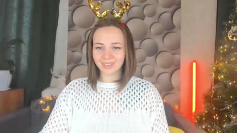 Snapshot of cutesmile_sharon chatting on 12/23/24, 05:17 cutesmile sharon online show from 12/23/24, 05:17