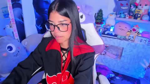 Snapshot of cutestephuwu chatting on 03/11/25, 04:21  - independent model online show from 03/11/25, 04:21