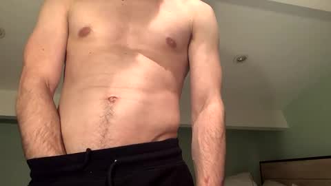 Snapshot of cutesubtwink101 chatting on 02/01/25, 12:18 cutesubtwink101 online show from 02/01/25, 12:18