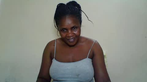 Snapshot of cutetinah chatting on 07/26/26, 04:42 TAMARA online show from 07/26/26, 04:42