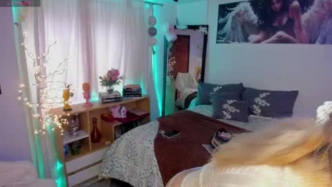 cuteweed420 online show from 05/13/26, 09:44