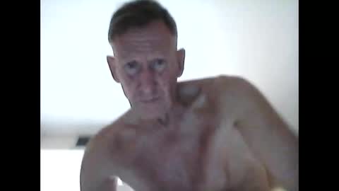 cutewhitebutt online show from 12/27/24, 09:39