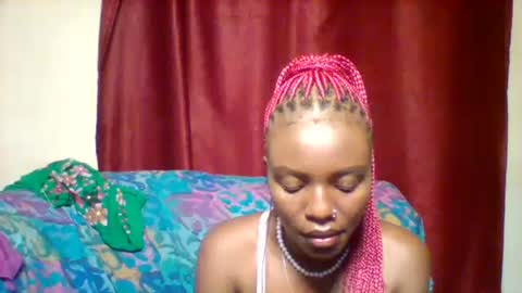 cutey_lunar online show from 01/30/25, 03:29