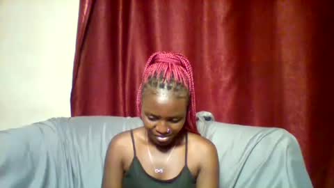 cutey_lunar online show from 02/08/25, 06:33